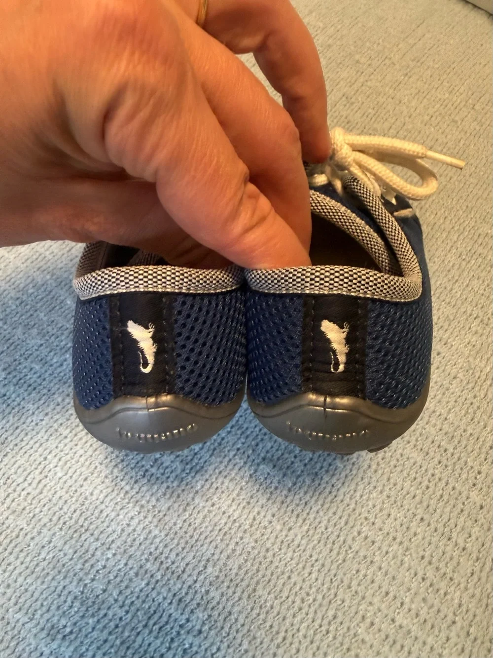 Leguano kids shoes size 27 (10.5)